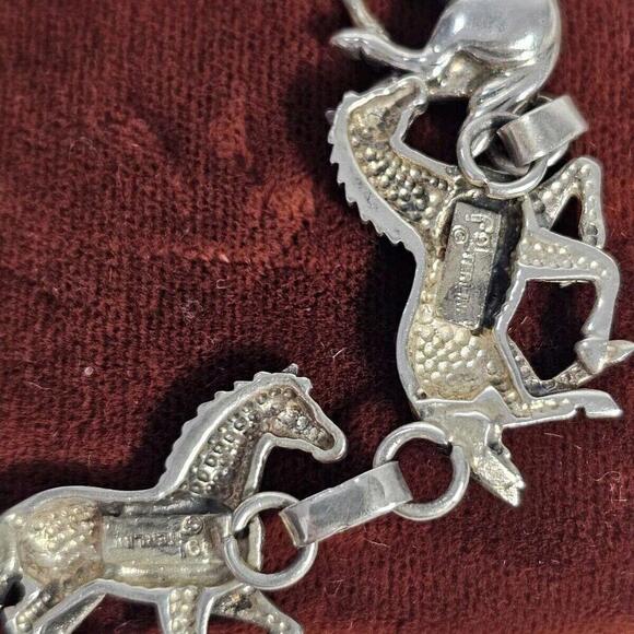 Beautiful Sterling Silver Carol Felley Horse Link Bracelet 7" 6 Horses. Vtg - Picture 9 of 9